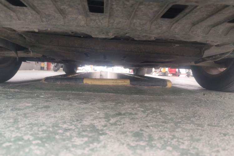 Used Chevrolet Cruze 2012 1.6L SE MT Chassis Front