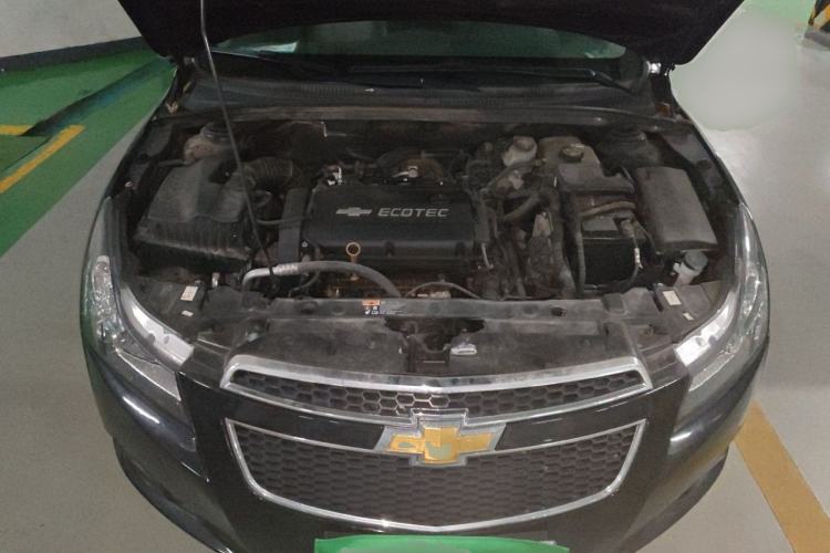 Used Chevrolet Cruze 2012 1.8L SE AT Engine Bay