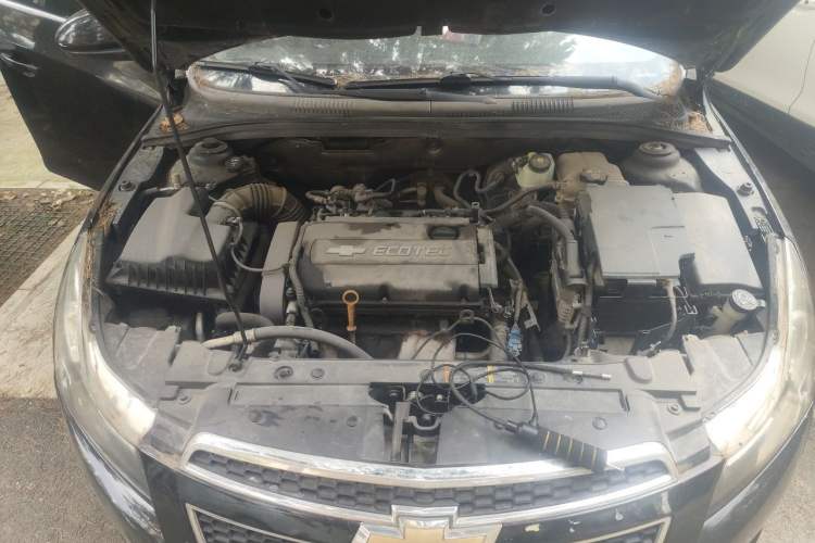 Used Chevrolet Cruze 2012 1.6L SL Grand Edition Manual Transmission Engine Bay