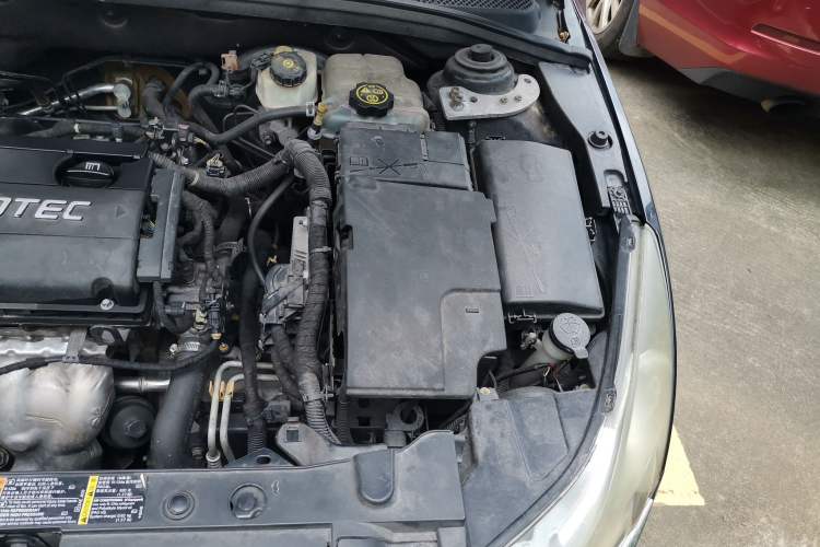 Used Chevrolet Cruze 2012 1.6L SE Automatic Engine Bay Left