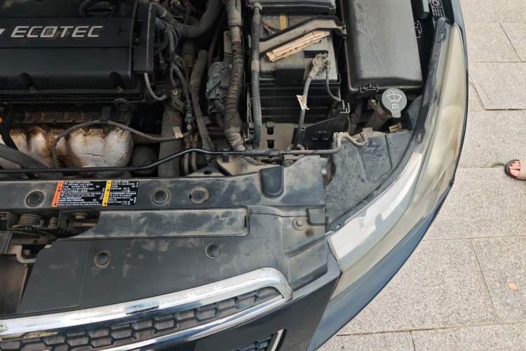 Used Chevrolet Cruze 2012 1.8L SE AT Engine Bay Left