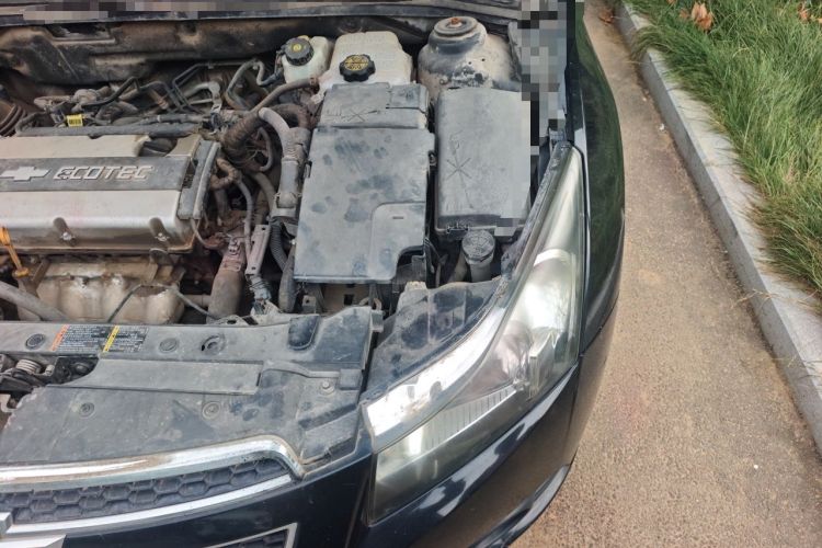 Used Chevrolet Cruze 2012 1.6L SE MT Engine Bay Left