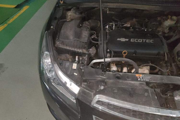 Used Chevrolet Cruze 2012 1.8L SE AT Engine Bay Right