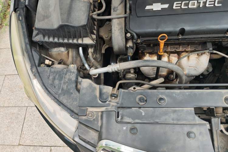 Used Chevrolet Cruze 2012 1.8L SE AT Engine Bay Right