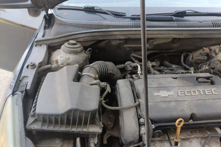 Used Chevrolet Cruze 2012 1.8L SE AT Engine Bay Right