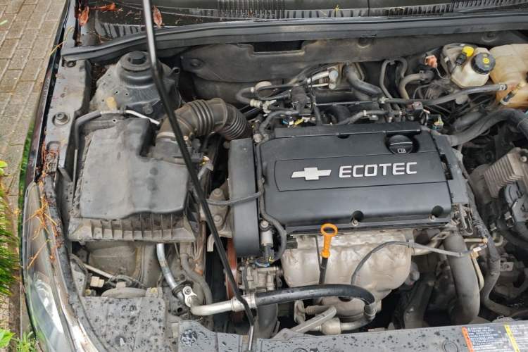 Used Chevrolet Cruze 2012 1.6L SE Automatic Engine Bay Right