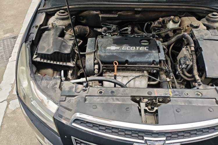Used Chevrolet Cruze 2012 1.6L SL Grand Edition Automatic Engine Bay Right