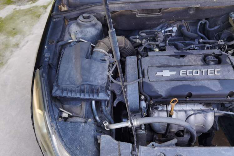 Used Chevrolet Cruze 2012 1.6L SL MT Engine Bay Right