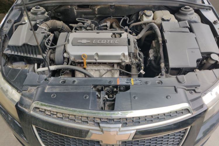 Used Chevrolet Cruze 2012 1.6L SL MT Engine Bay
