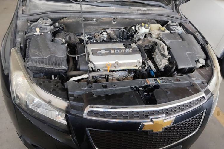 Used Chevrolet Cruze 2012 1.6L SE MT Engine Bay