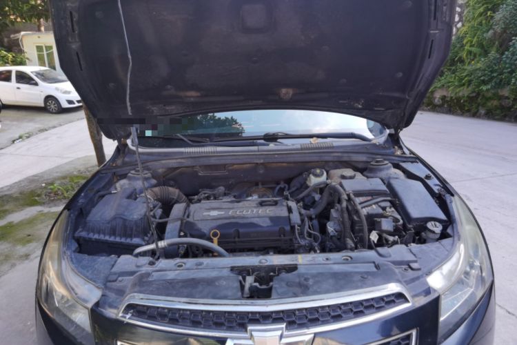 Used Chevrolet Cruze 2012 1.6L SL MT Engine Bay