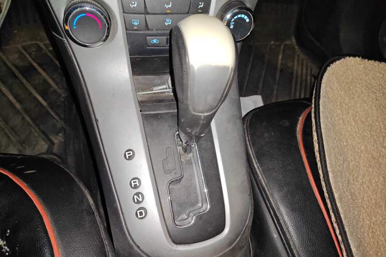 Used Chevrolet Cruze 2012 1.6L SE Automatic Gear Lever