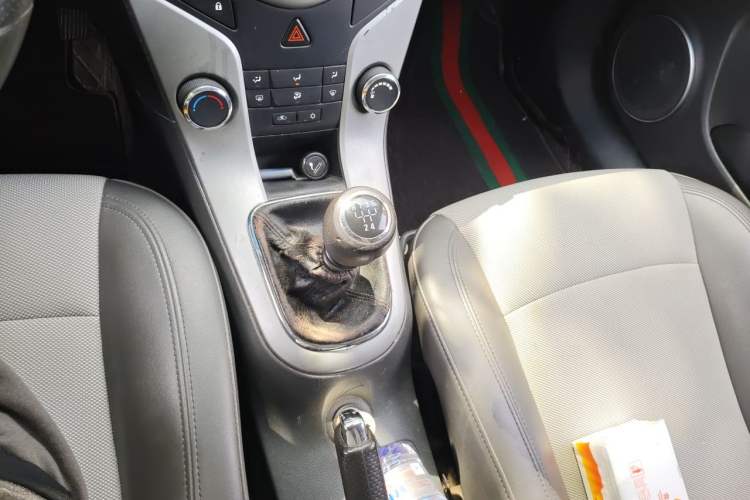 Used Chevrolet Cruze 2012 1.6L SE MT Gear Lever