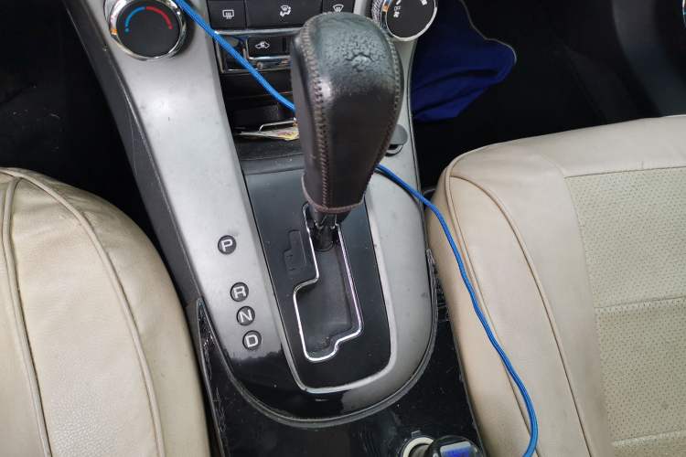 Used Chevrolet Cruze 2012 1.6L SE Automatic Gear Lever