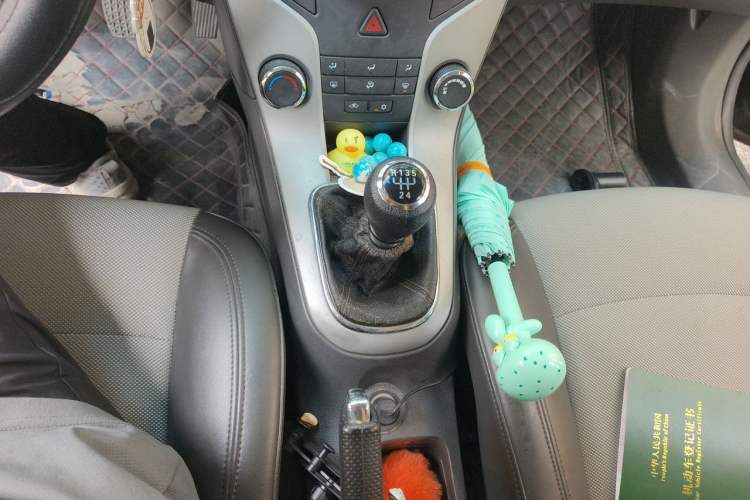 Used Chevrolet Cruze 2012 1.6L SE MT Gear Lever