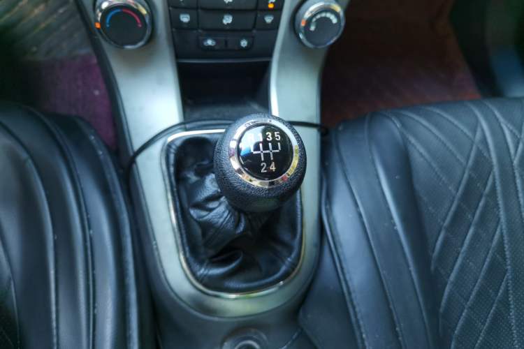Used Chevrolet Cruze 2012 1.6L SL MT Gear Lever