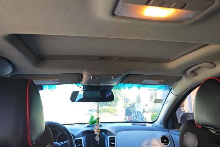 Used Chevrolet Cruze 2012 1.6L SE MT Headliner