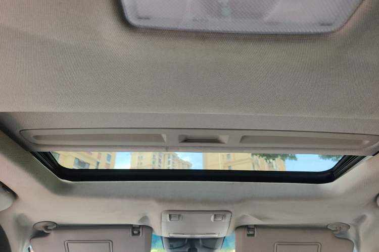 Used Chevrolet Cruze 2012 1.6L SE MT Headliner