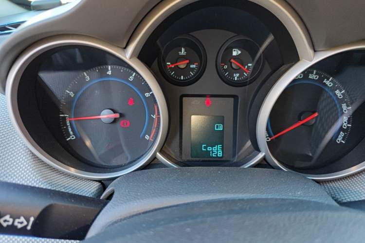 Used Chevrolet Cruze 2012 1.6L SE MT Instrument Cluster