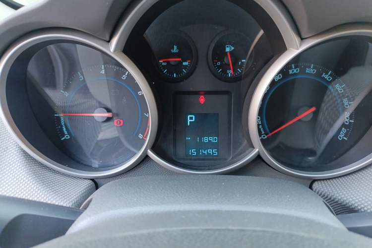 Used Chevrolet Cruze 2012 1.8L SE AT Instrument Cluster