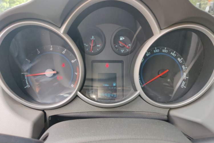 Used Chevrolet Cruze 2012 1.6L SL MT Instrument Cluster