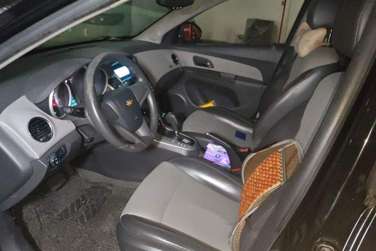 Used Chevrolet Cruze 2012 1.8L SE AT Left Front Seat