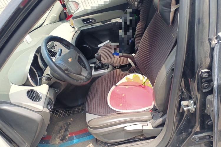 Used Chevrolet Cruze 2012 1.6L SE MT Left Front Seat
