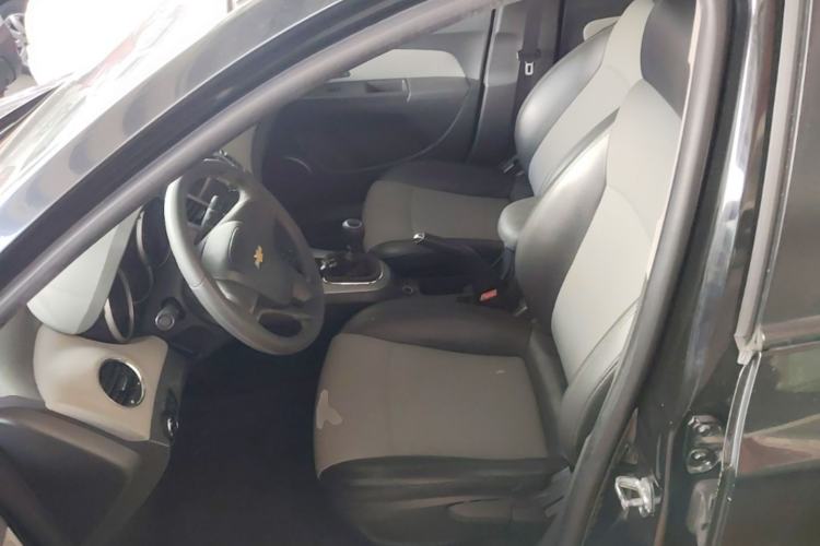 Used Chevrolet Cruze 2012 1.6L SE MT Left Front Seat