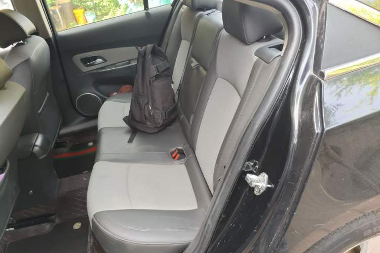 Used Chevrolet Cruze 2012 1.6L SE MT Left Rear Seat