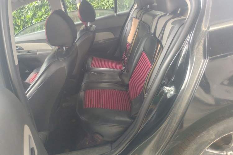 Used Chevrolet Cruze 2012 1.6L SE MT Left Rear Seat