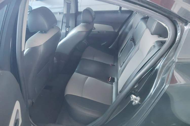 Used Chevrolet Cruze 2012 1.6L SE MT Left Rear Seat