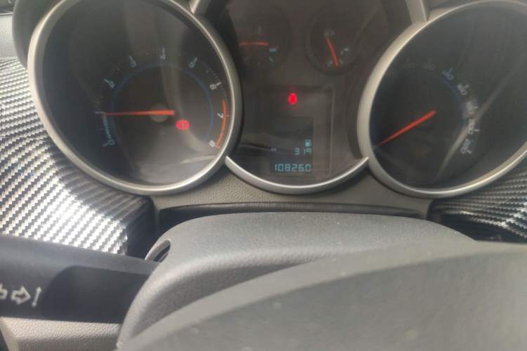 Used Chevrolet Cruze 2012 1.6L SL Grand Edition Manual Transmission Odometer Close Up