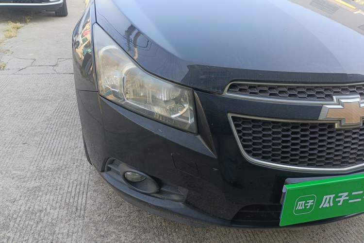 Used Chevrolet Cruze 2012 1.8L SE AT Right Front Headlight