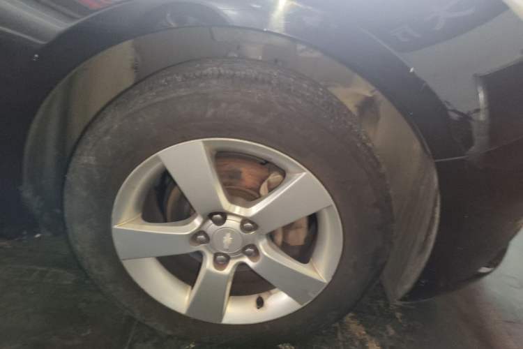 Used Chevrolet Cruze 2012 1.8L SE AT Right Front Wheel Hub