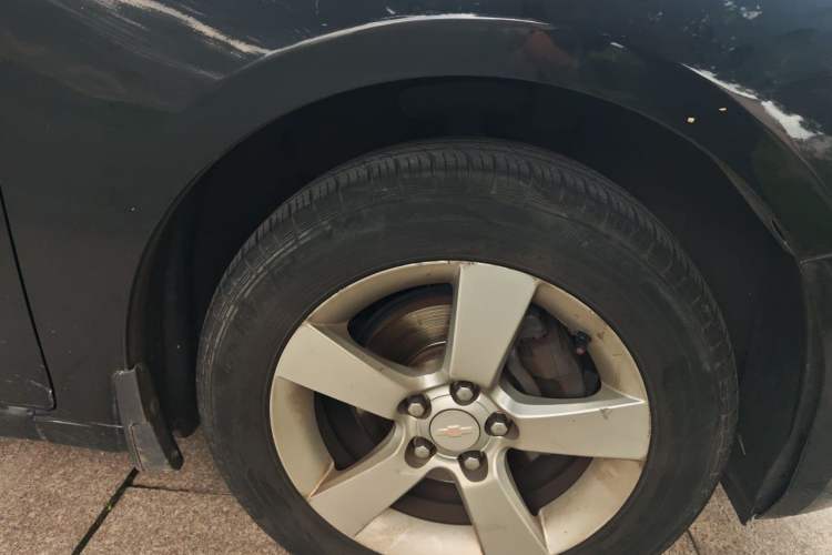 Used Chevrolet Cruze 2012 1.8L SE AT Right Front Wheel Hub