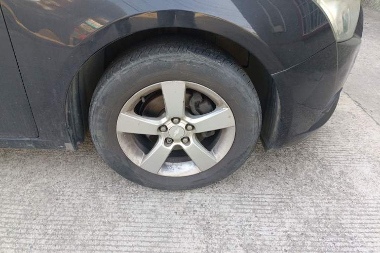 Used Chevrolet Cruze 2012 1.8L SE AT Right Front Wheel Hub