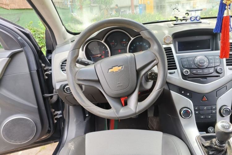 Used Chevrolet Cruze 2012 1.6L SE MT Steering Wheel
