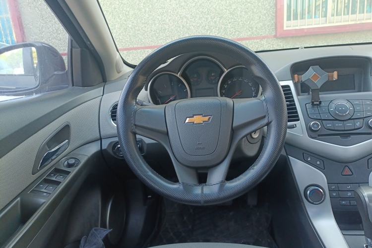 Used Chevrolet Cruze 2012 1.8L SE AT Steering Wheel
