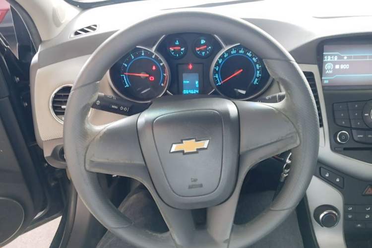 Used Chevrolet Cruze 2012 1.6L SE MT Steering Wheel