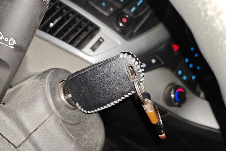 Used Chevrolet Cruze 2012 1.6L SE Automatic Vehicle Key