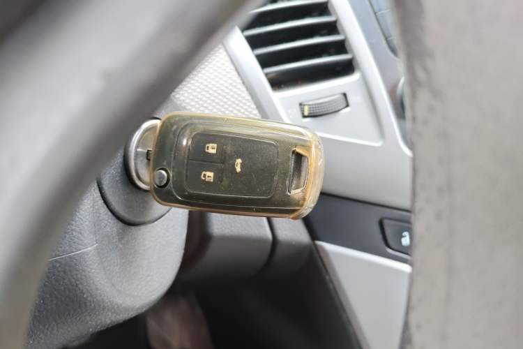 Used Chevrolet Cruze 2012 1.6L SE MT Vehicle Key