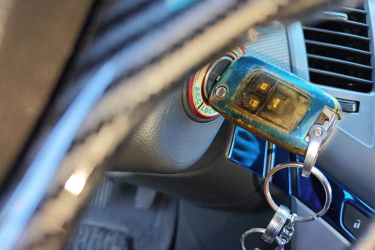 Used Chevrolet Cruze 2012 1.6L SE MT Vehicle Key
