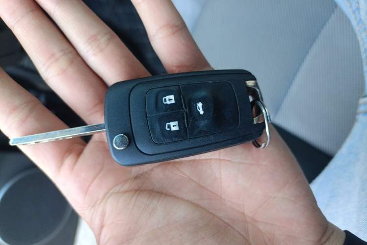 Used Chevrolet Cruze 2012 1.8L SE AT Vehicle Key