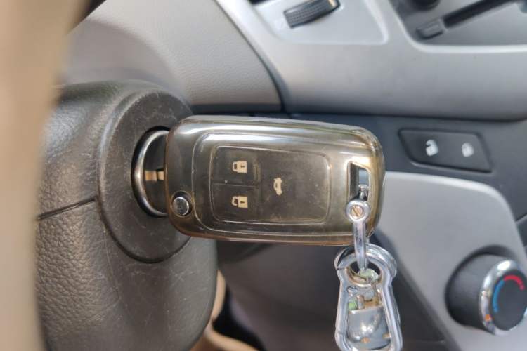 Used Chevrolet Cruze 2012 1.6L SL MT Vehicle Key