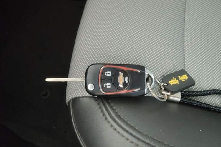 Used Chevrolet Cruze 2012 1.6L SE MT Vehicle Key
