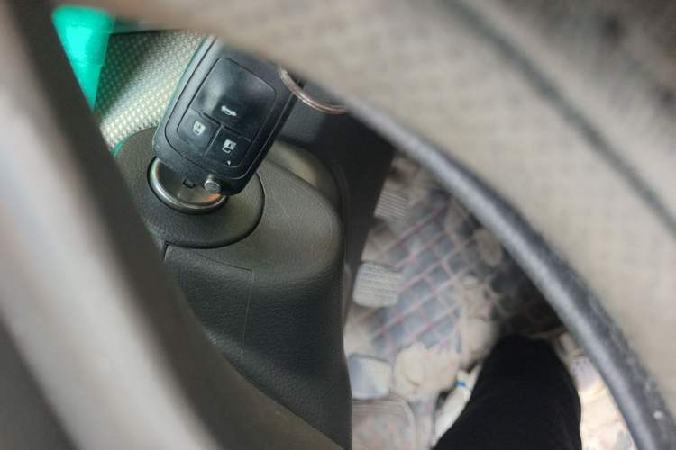 Used Chevrolet Cruze 2012 1.6L SE MT Vehicle Key