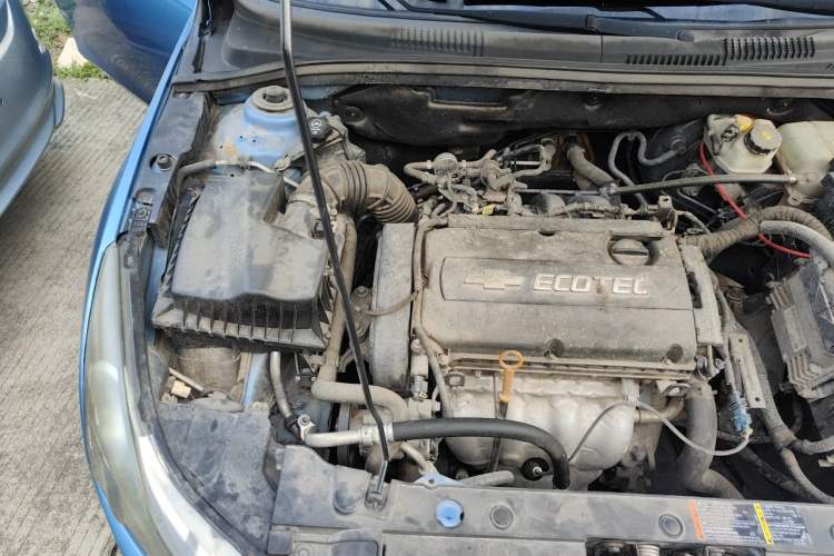 Used Chevrolet Cruze 2012 1.6L SL MT Engine Bay Right
