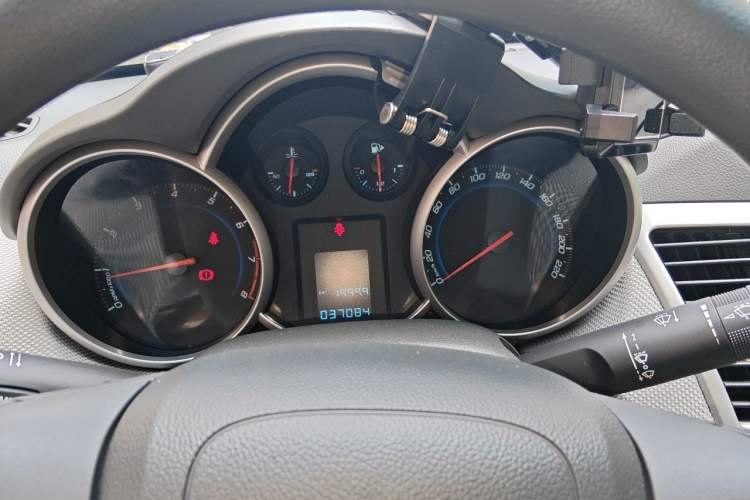 Used Chevrolet Cruze 2012 1.6L SE MT Instrument Cluster