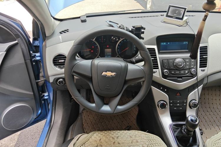 Used Chevrolet Cruze 2012 1.6L SE MT Steering Wheel