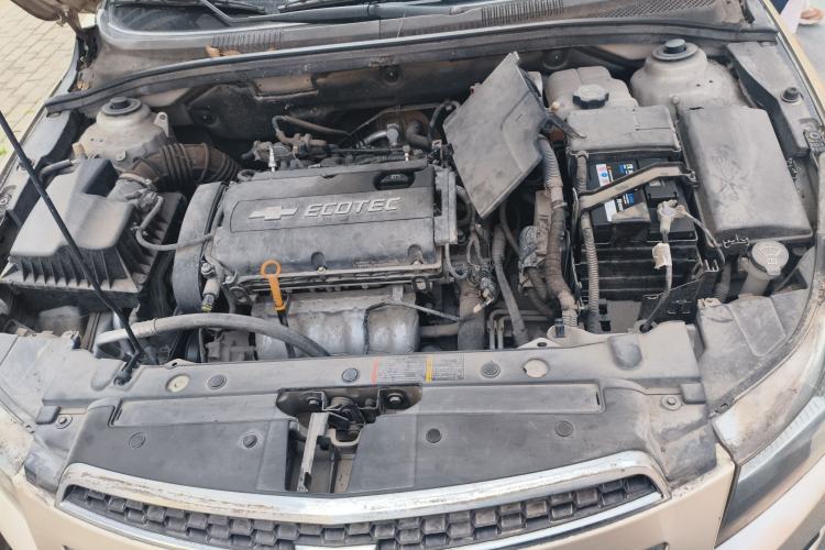 Used Chevrolet Cruze 2012 1.8L SE AT Engine Bay